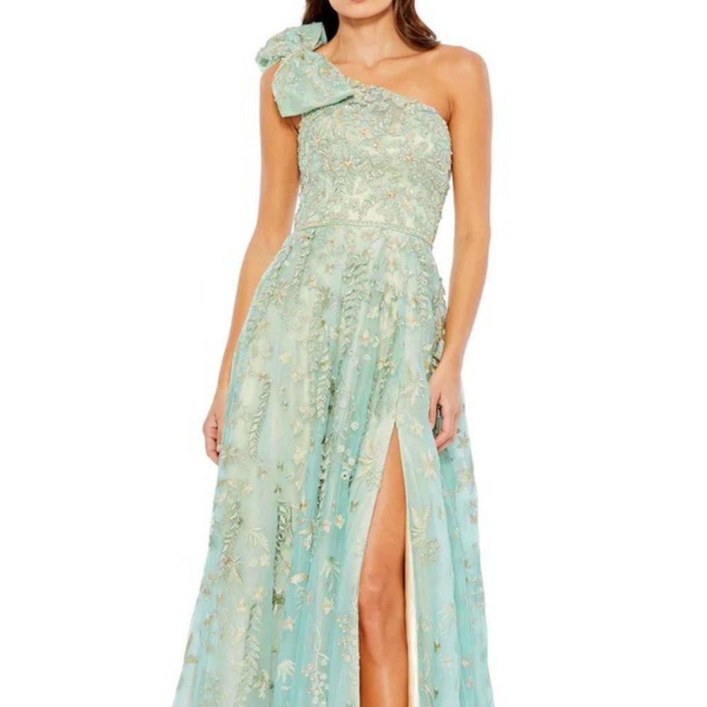 Mac Duggal Green Embellished Bow One Shoulder A Line Gown new with tags